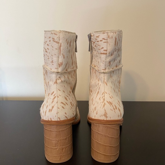 Dolce Vita calf hair booties - Picture 5 of 5